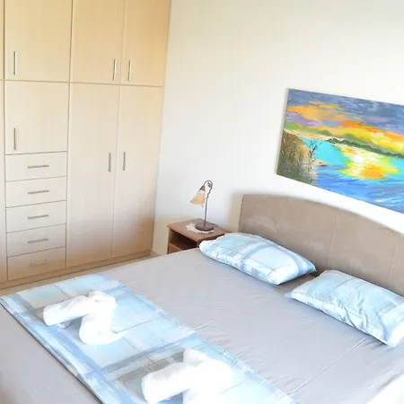 Blue Ark Flat & * Aigeira