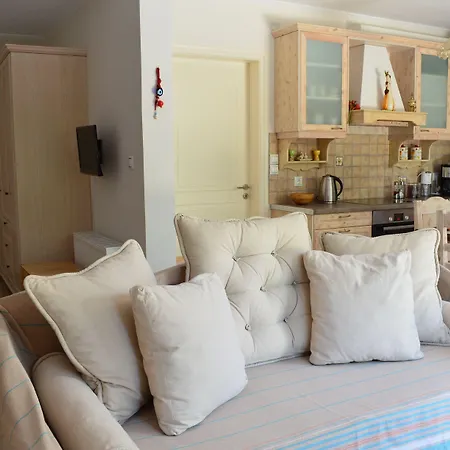 شقة Blue Ark Flat & Aigeira