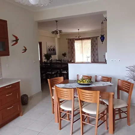 Blue Ark Flat & アパート Aigeira