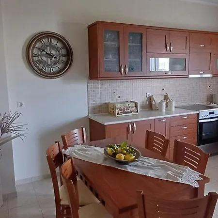 Blue Ark Flat & Aigeira