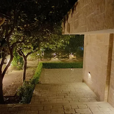 Blue Ark Flat & * Aigeira