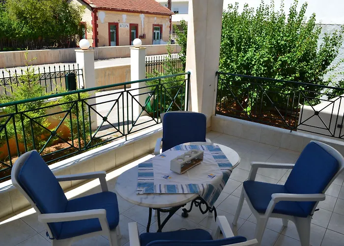 Blue Ark Flat & * Aigeira