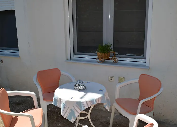 Blue Ark Flat & Apartman Aigeira