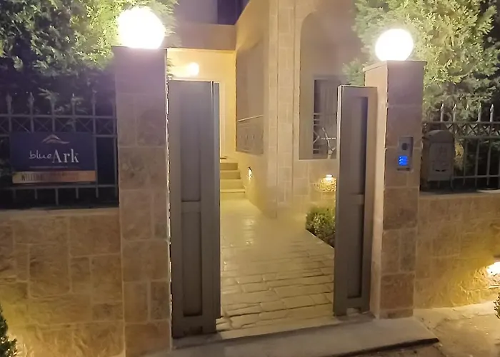 Blue Ark Flat & Aigeira