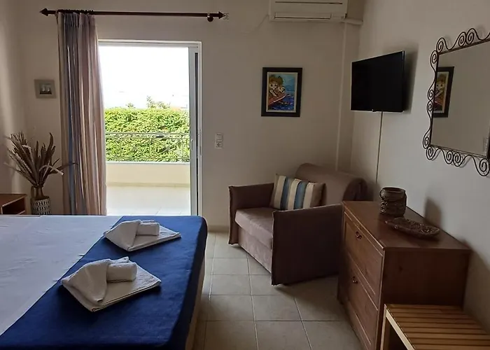 Blue Ark Flat & * Aigeira